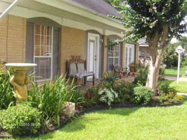 Main picture of 115 Sorority Dr