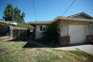 Main picture of 5340 Elsinore Way