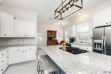 Main picture of 40103 Eagles Nest Rd