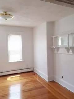 Main picture of 117 Spring St