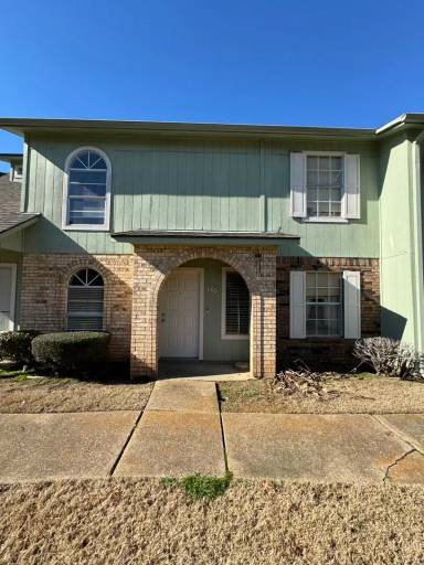 Main picture of Village At The Downs