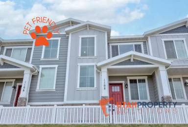 Main picture of 1108 W Emerald Pools Ln