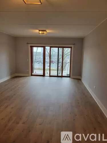 Main picture of 8727 W Bryn Mawr Ave