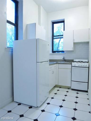 Main picture of 431 East 83rd St