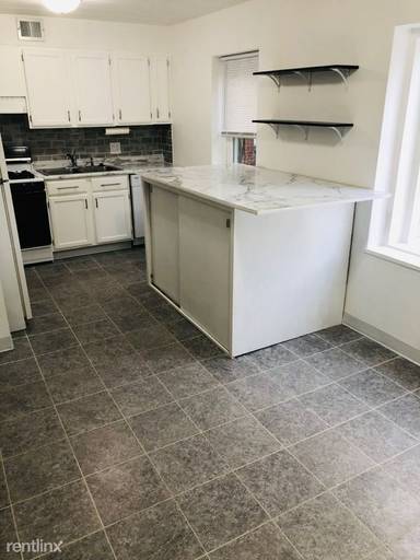 Main picture of Sherman Terrace Condominiums