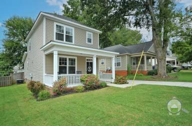 Main picture of 101 Lincoln St