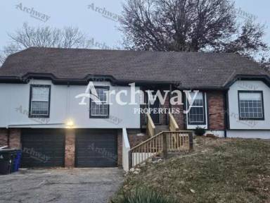 Main picture of 1600 W Elm Ter