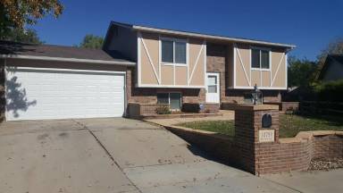Main picture of 10790 Ross St