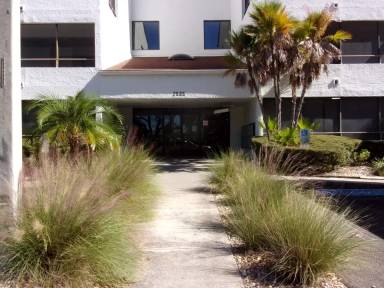 Main picture of 2585 Countryside Blvd