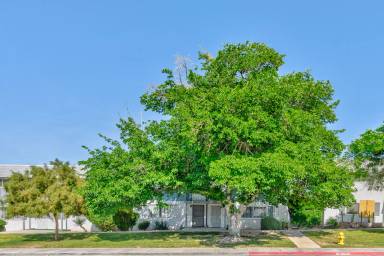 Main picture of 3078 S Pecos Rd