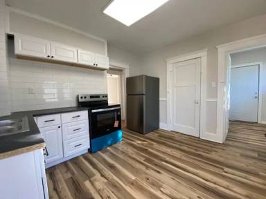 Main picture of 372 S Douglas Ave