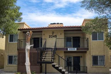 Main picture of 2245 N Jones Blvd