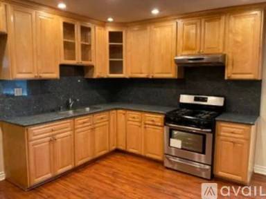 Main picture of 6402 Blewett Ave