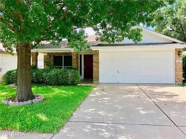 Main picture of 706 Luke Ln