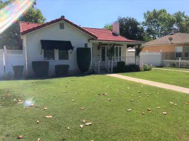 Main picture of 3026 N Farris Ave