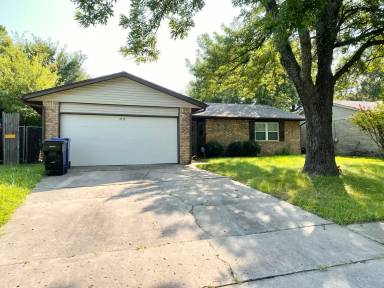 Main picture of 1635 S Redbud Ave