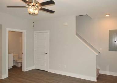 Main picture of 3048 Fulton St