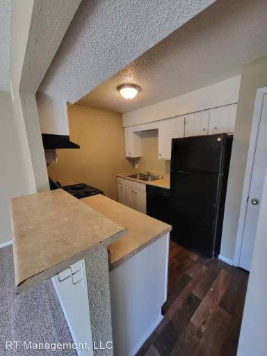 Main picture of 1714 S Ash Ave