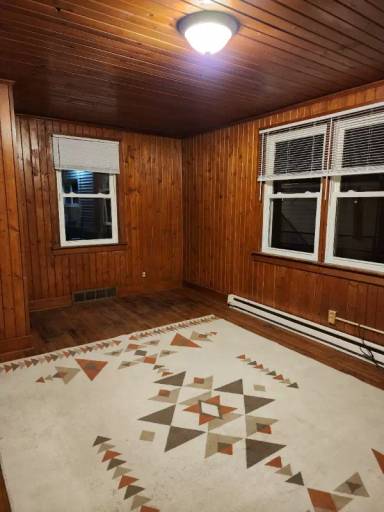 Main picture of 223 W Locust St