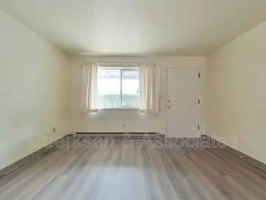Main picture of 2740 SW Morris Ave