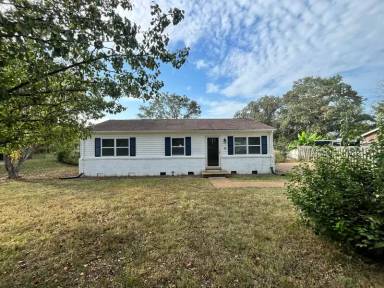 Main picture of 204 W Monticello Ave