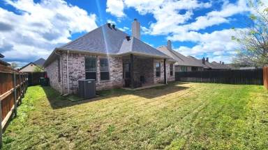 Main picture of 205 Windy Glen Dr