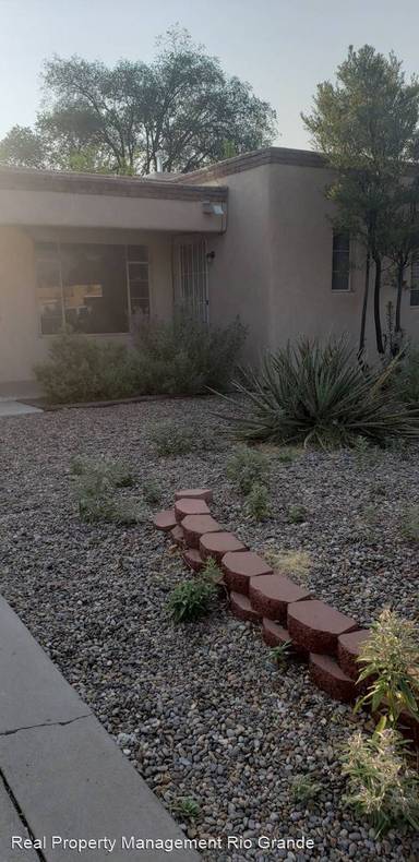 Main picture of 1712 Cardenas Dr NE