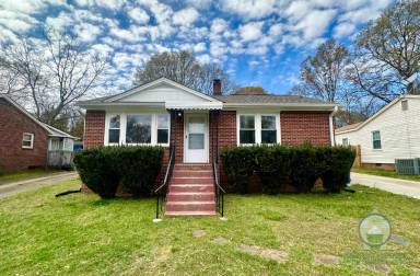 Main picture of 107 Sycamore Dr