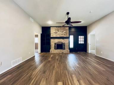 Main picture of 5706 95th St