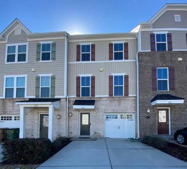 Main picture of 619 Berry Chase Way