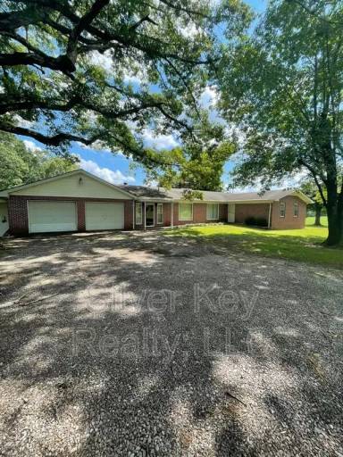 Main picture of 227 County Road 121