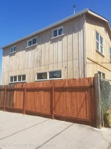 Main picture of 9999 Main St