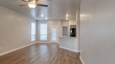 Main picture of 2208 John Ross Ct