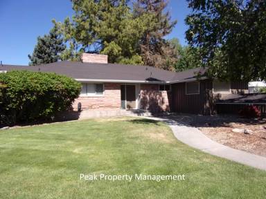 Main picture of 123 12th Avenue Road - B