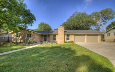 Main picture of 805 Timber Dr