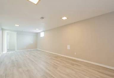 Main picture of 19145 Sherman Way