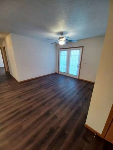 Main picture of 2021 Sierra Pkwy