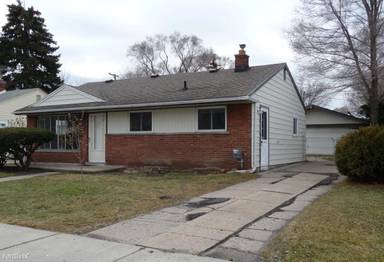 Main picture of 7224 Yacht Ave