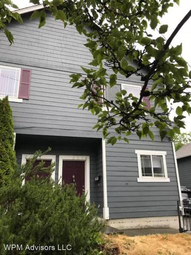 Main picture of 2016 E Spruce St