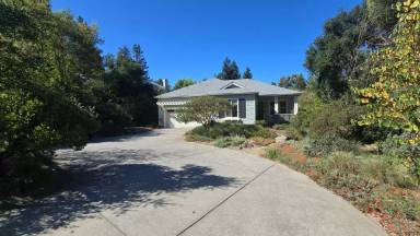 Main picture of 754 First St