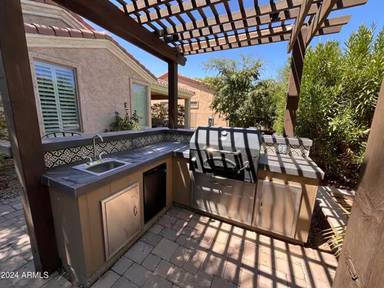 Main picture of 4502 E Narrowleaf Dr
