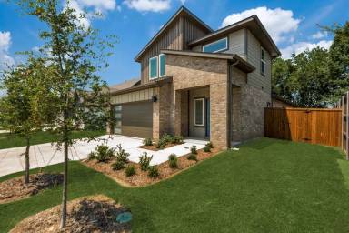 Main picture of 3331 Conroe St