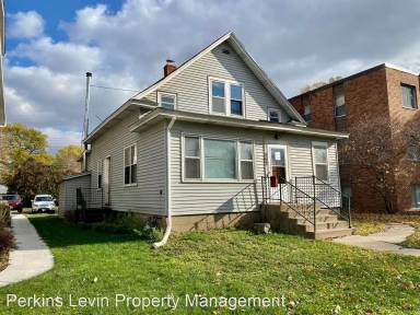 Main picture of 852 18th Ave SE