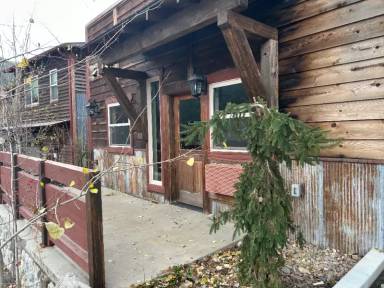 Main picture of 275 Jumbo Vista Way