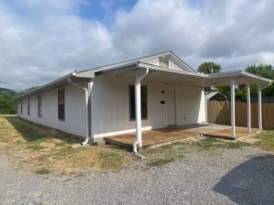 Main picture of 1535 Southside Ave