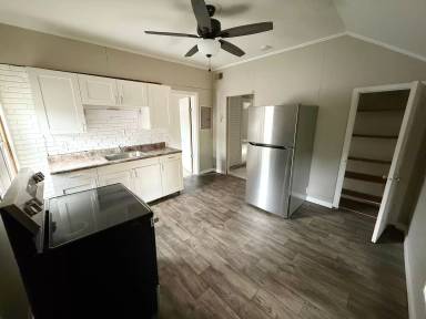 Main picture of 1020 Adams St