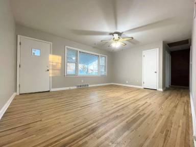Main picture of 1019 College Ln