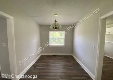 Main picture of 604 N Moore Rd