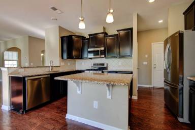 Main picture of 16125 Hammersmith Farm Dr