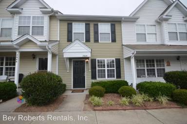 Main picture of 7944 Averette Field Dr